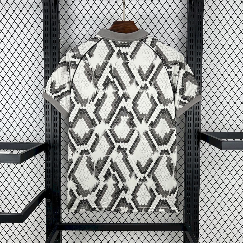 Camiseta Bayern Munich "Edición Especial Escamas Blancas" 2025/26 Versión Fan