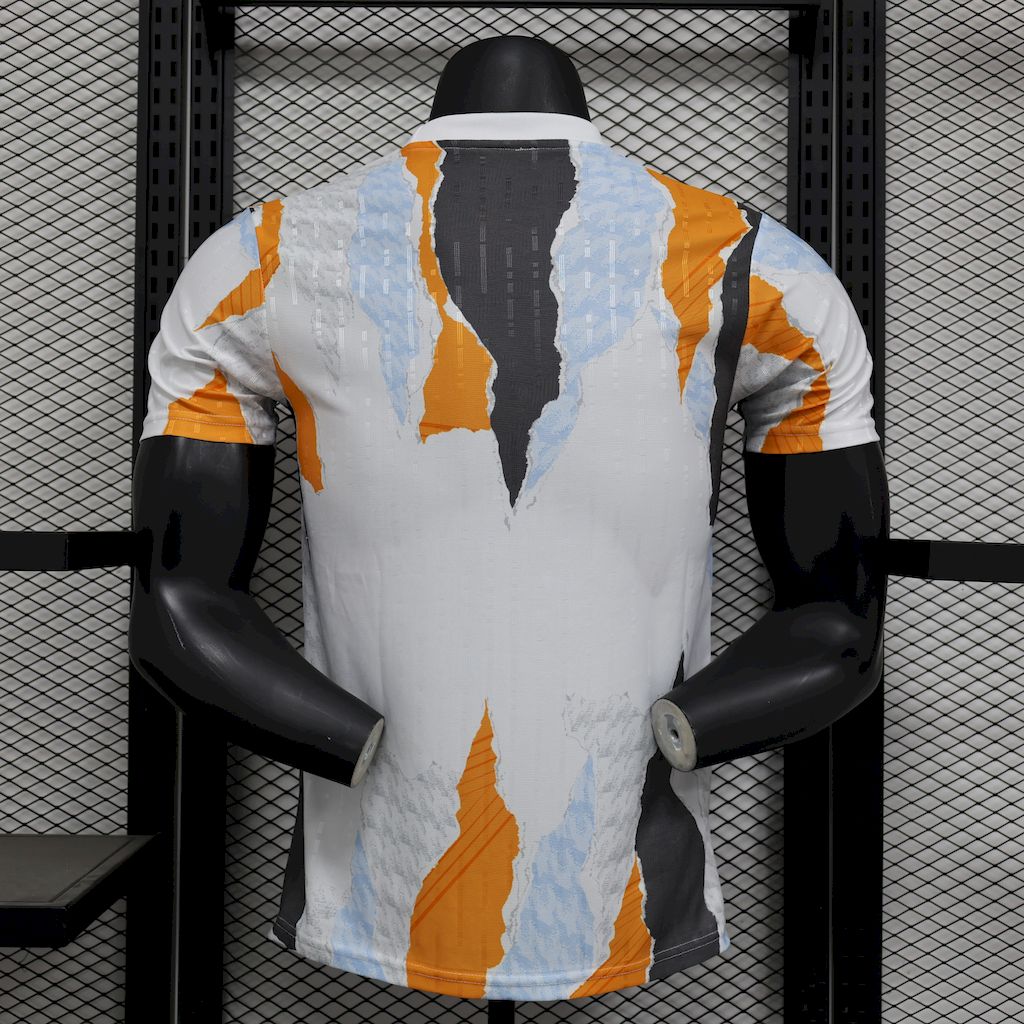 Real Madrid Polo Pre-Partido 2025/26 Versión Jugador