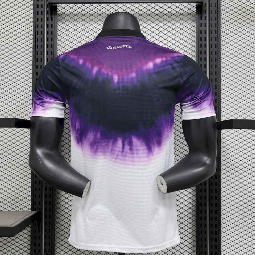 Real Madrid Edición Especial Negro y Morado 2025/26 Versión Jugador