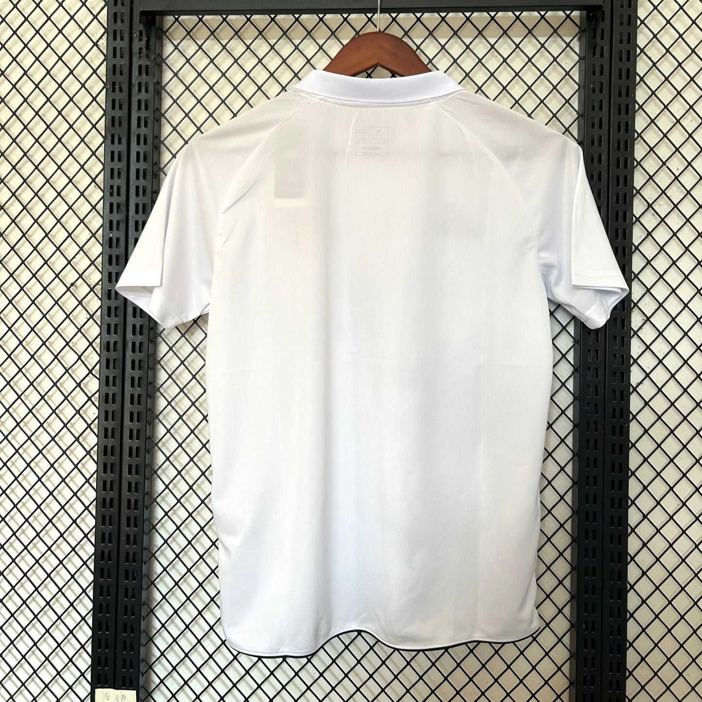 Real Madrid Edición Dragón Blanco 2025/26 Versión Fan