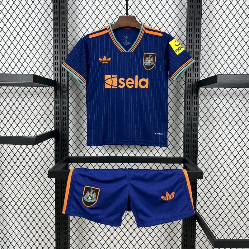 Newcastle Tercera 2025/26 Kit Niños