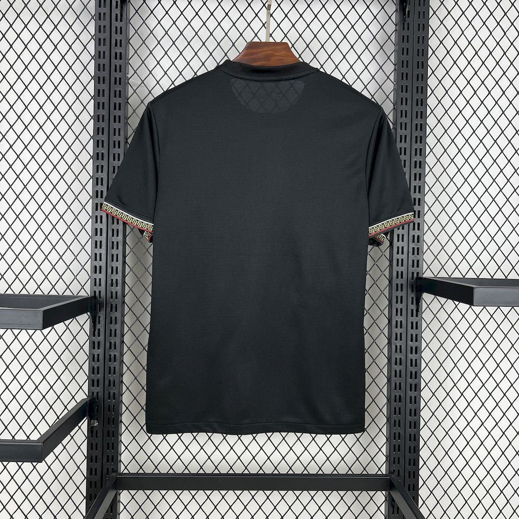 Paris Saint-Germain "Negro y Dorado" 2025/26 Versión Fan