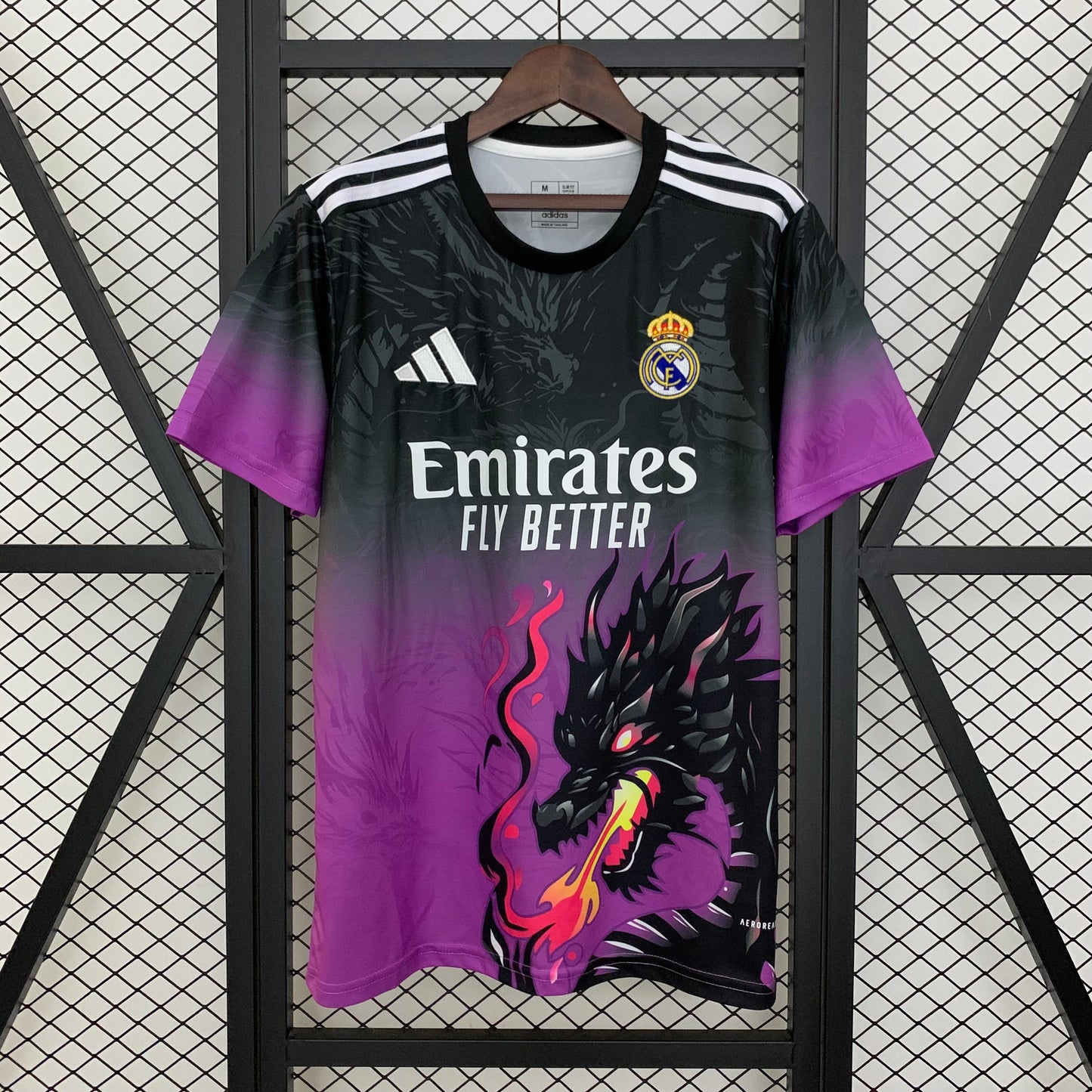 Real Madrid Edición Black Dragon 2025/26 Versión Fan