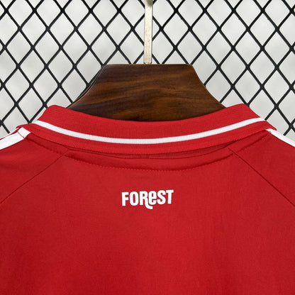 Nottingham Forest Local 2025/26 Versión Fan