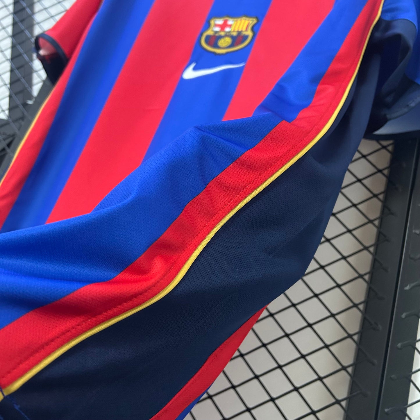 Camiseta FC Barcelona Local Retro 2001/02 Versión Fan