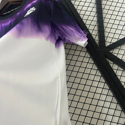 Real Madrid Edición Especial Negro y Morado 2025/26 Versión Fan