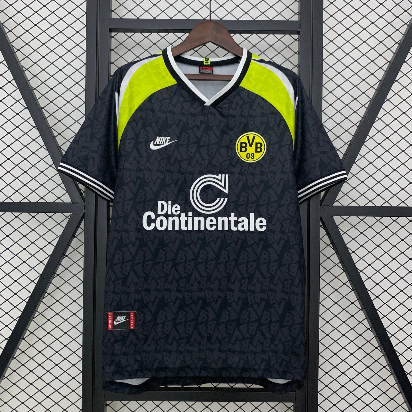 Camiseta Borussia Dortmund Visita Retro 1995/96 Versión Fan