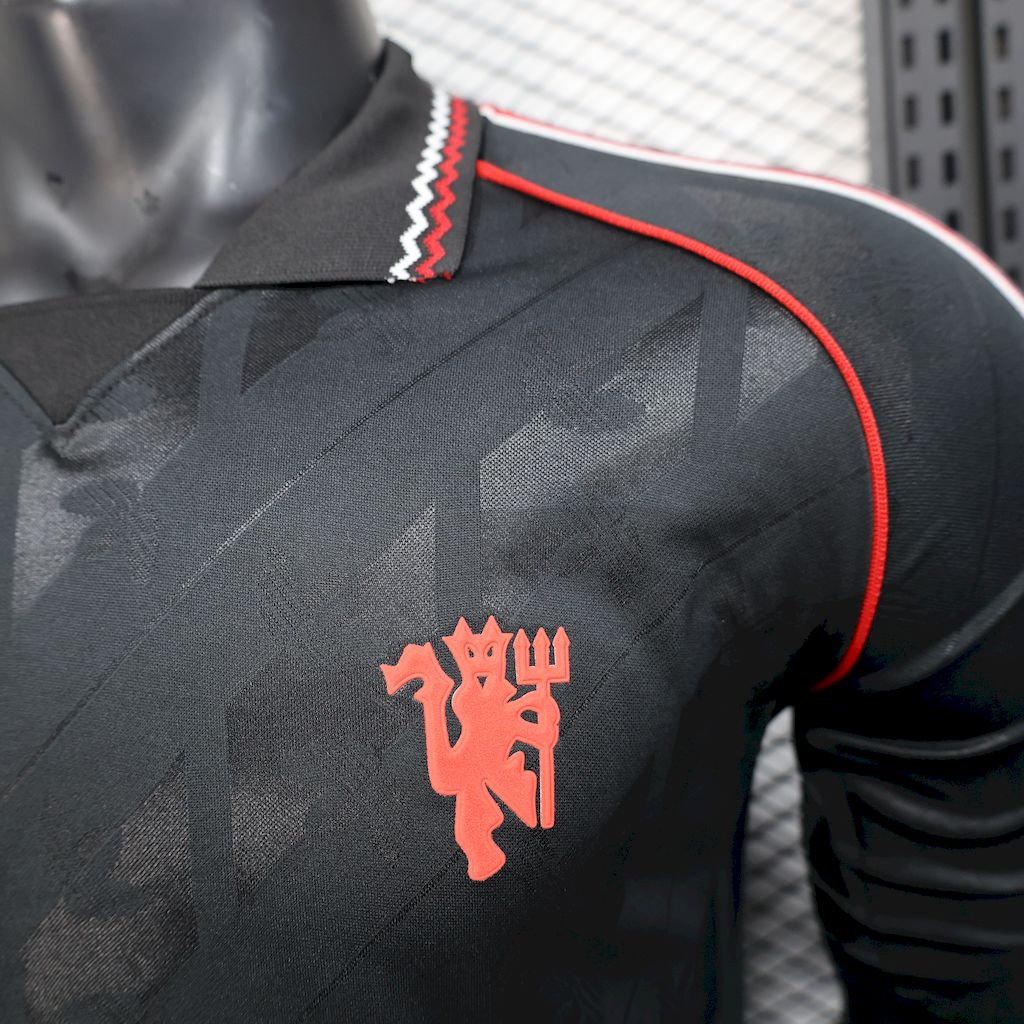 Camiseta Manchester United Manga Larga Edición Especial Negro 2025/26 Versión Jugador