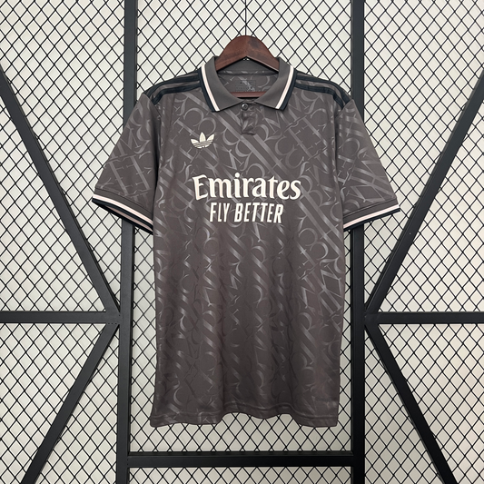Camiseta Real Madrid Tercera 2024/25 Versión Fan