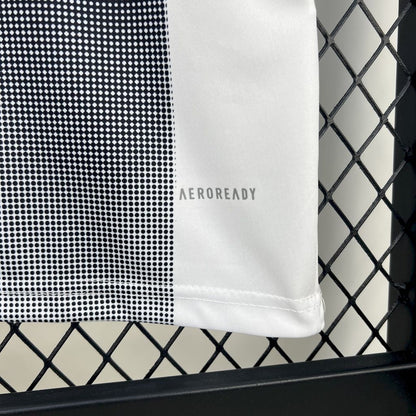 Newcastle United Local 2025/26 Versión Fan