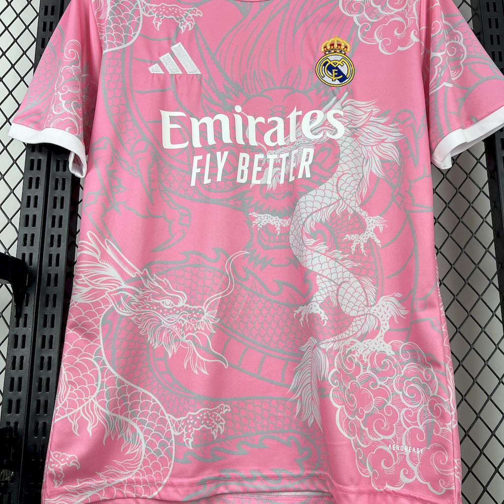 Real Madrid Edición Pink Dragon 2025/26 Versión Fan
