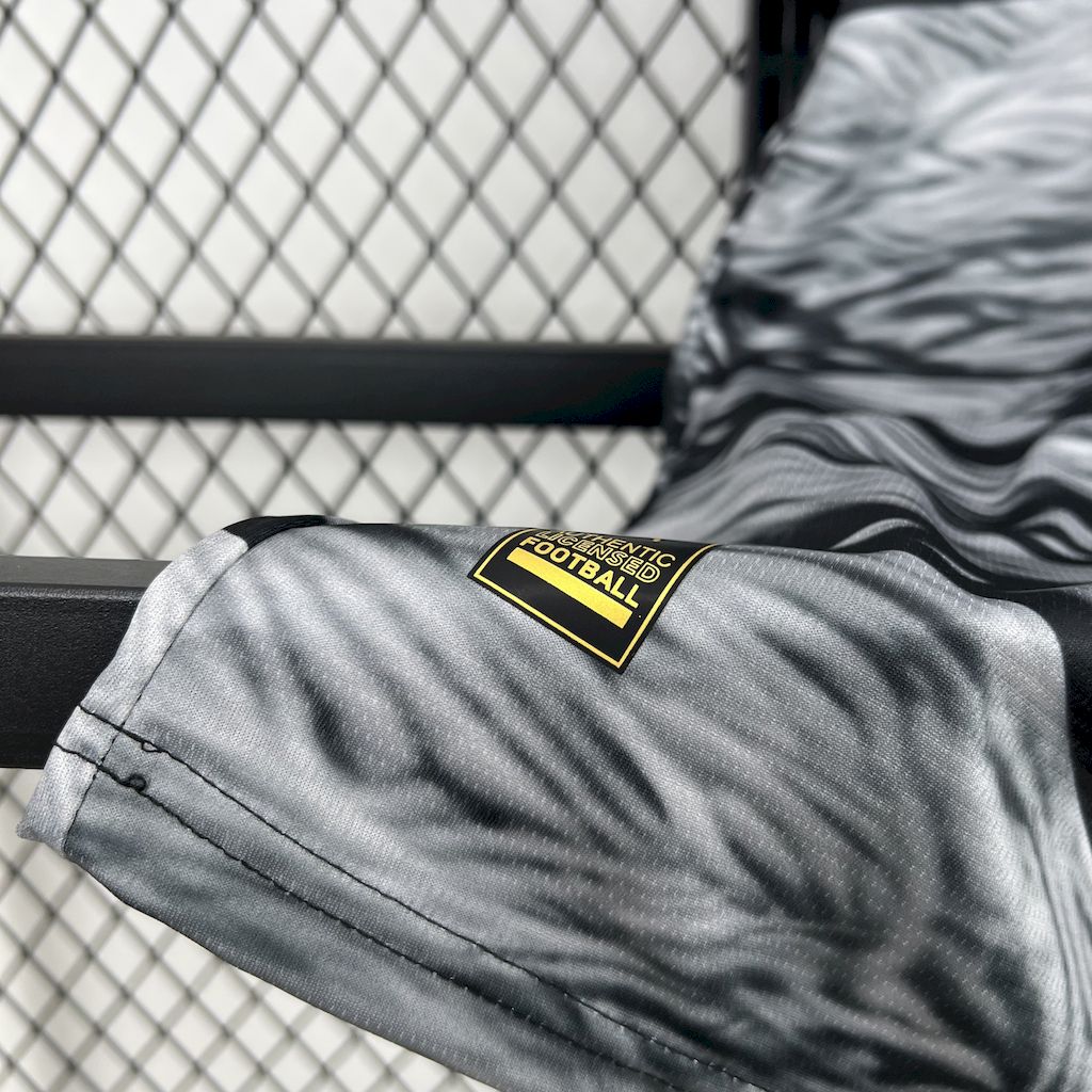 Camiseta Manchester City Edición Especial Negro y Gris 2025/26 Versión Fan