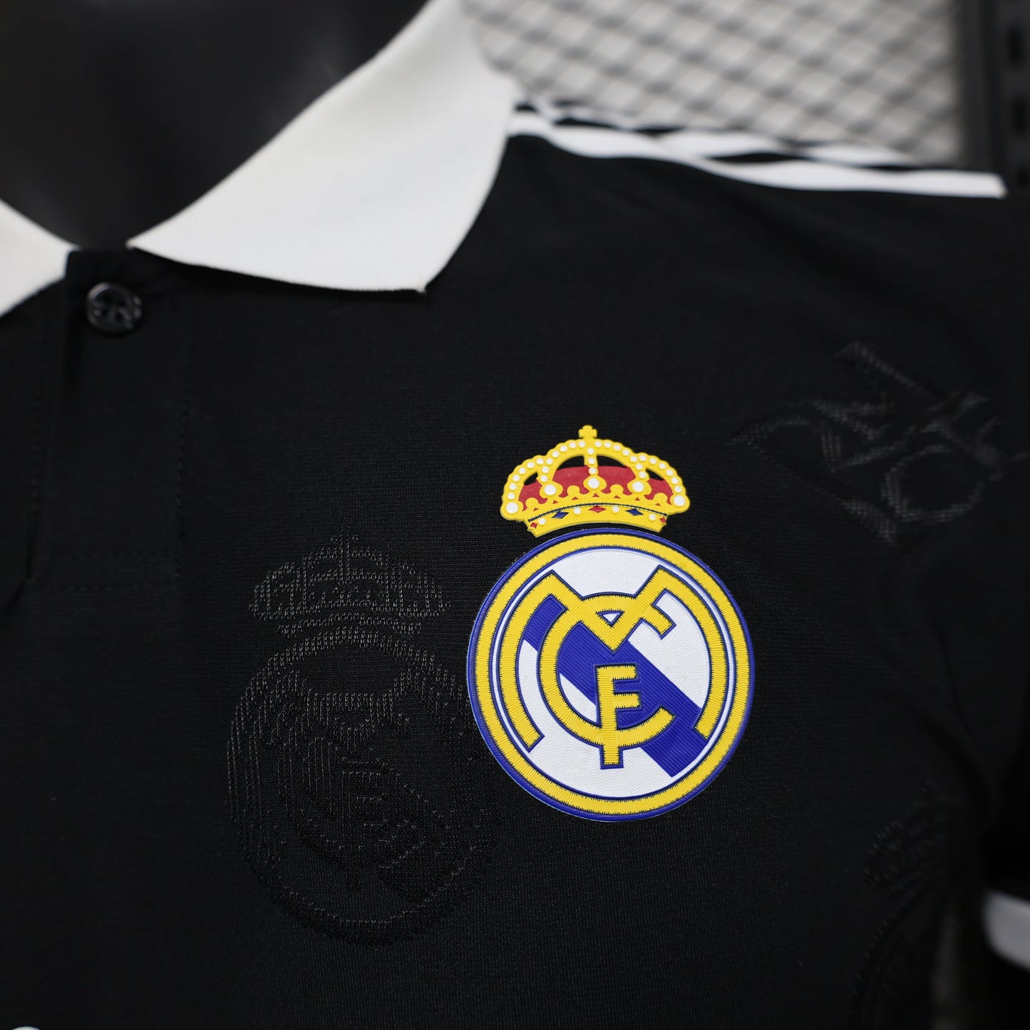 Real Madrid Polo Negro 2025/26 Versión Jugador