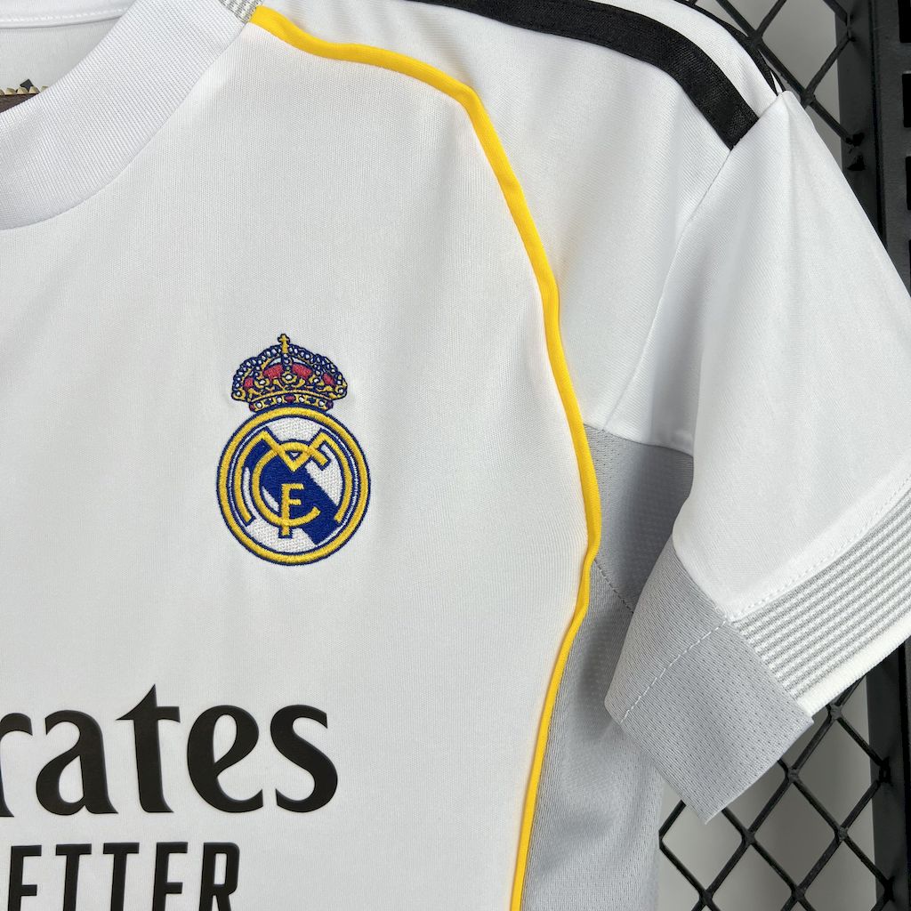 Real Madrid Local 2025/26 Versión Mujer