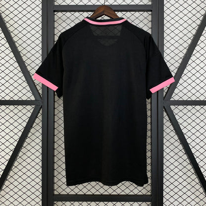 Real Madrid Edición Pink Rosas 2025/26 Versión Fan