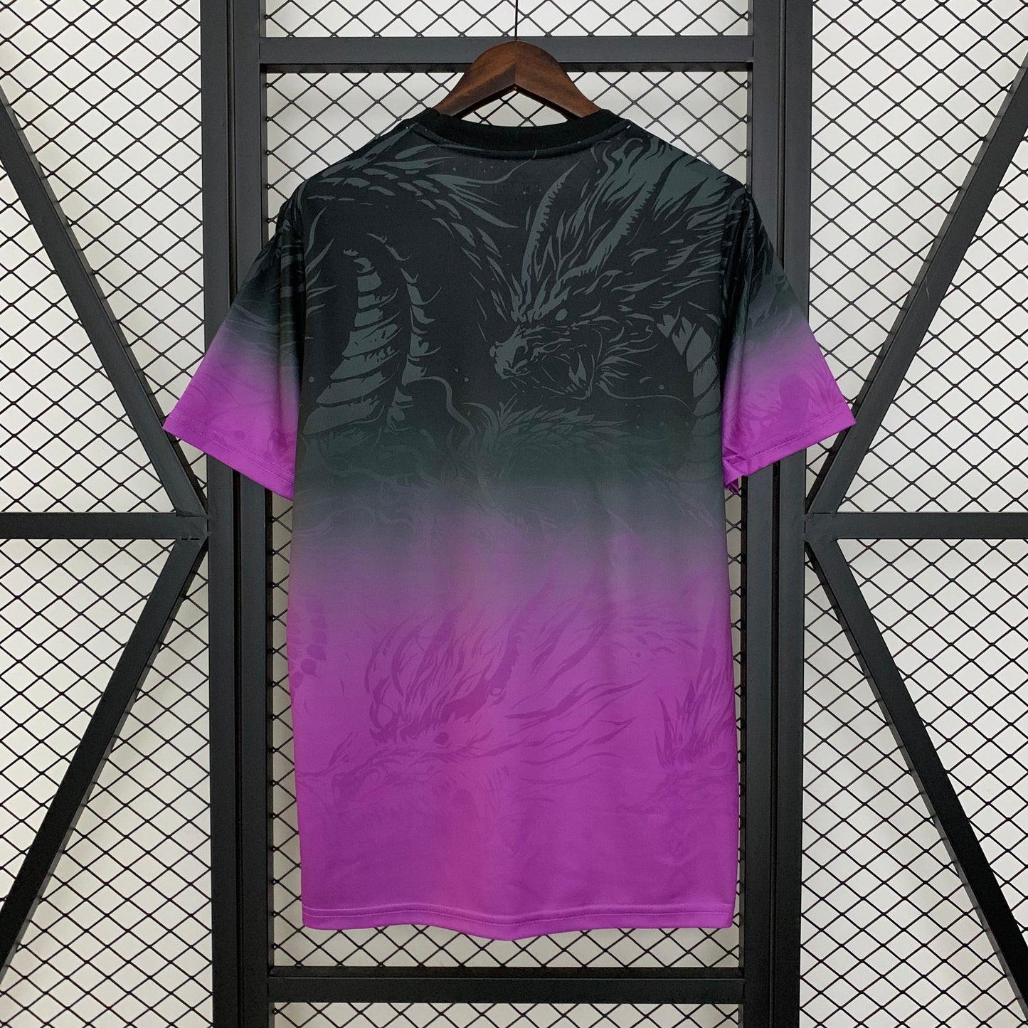 Real Madrid Edición Black Dragon 2025/26 Versión Fan