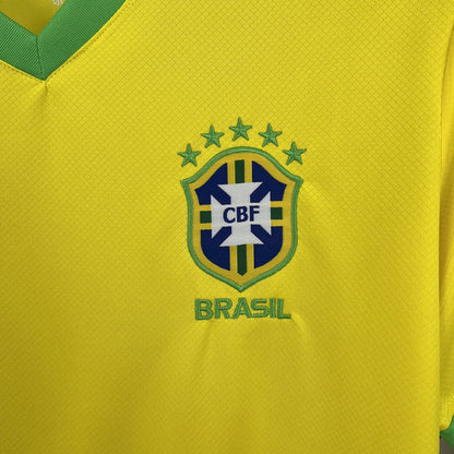 Camiseta Brasil "Jordan Amarillo" 2025/26 Versión Fan