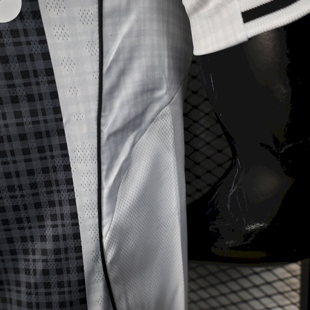 Newcastle United Local 2025/26 Versión Jugador