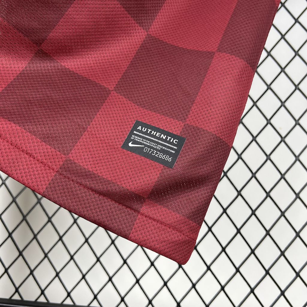 Camiseta Aston Villa Local Retro 2011/12 Versión Fan