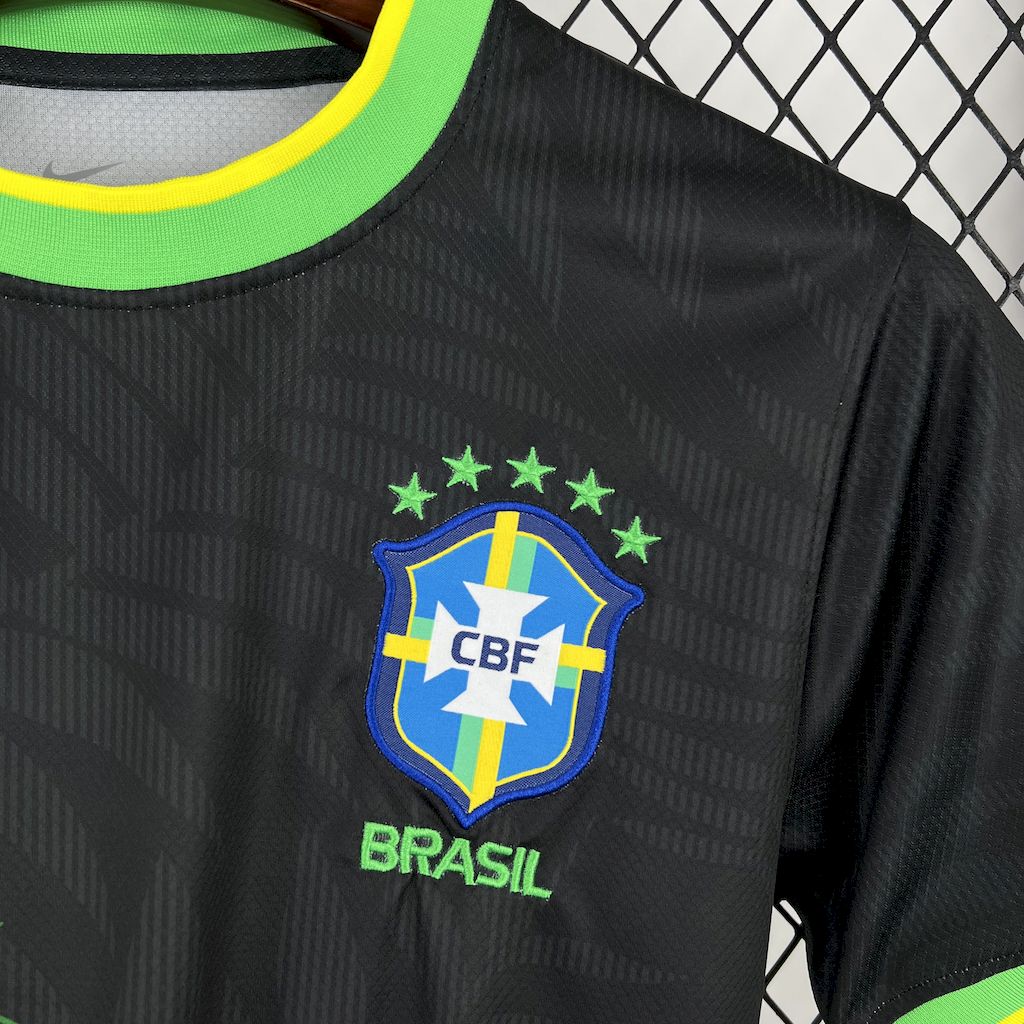 Camiseta Brasil "Edición Pigeon Negro" 2025/26 Versión Fan