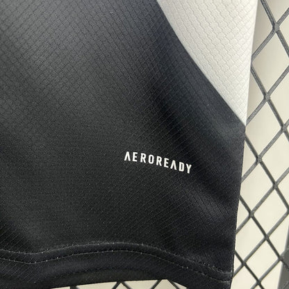 Real Madrid Edición Especial Retro 2025/26 Versión Fan