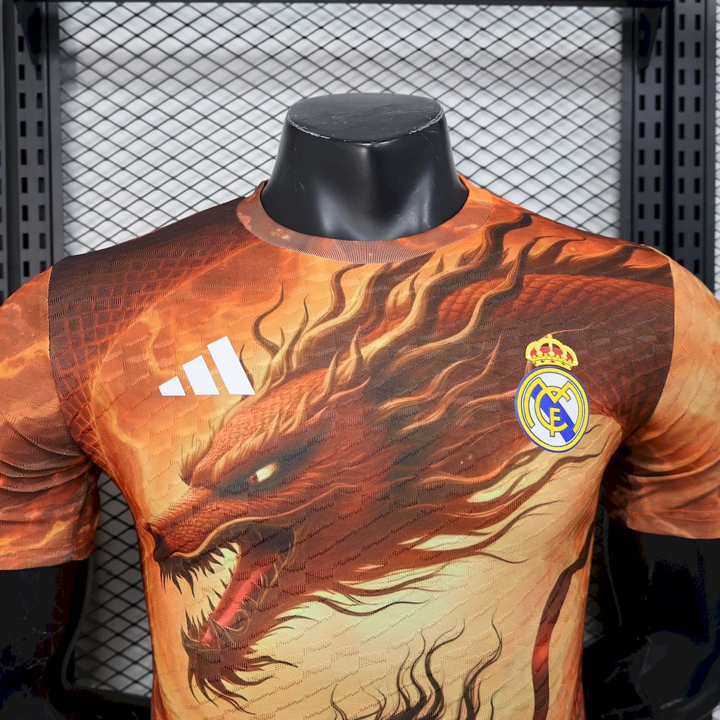 Real Madrid Edición Nezha Dragon 2025/26 Versión Jugador
