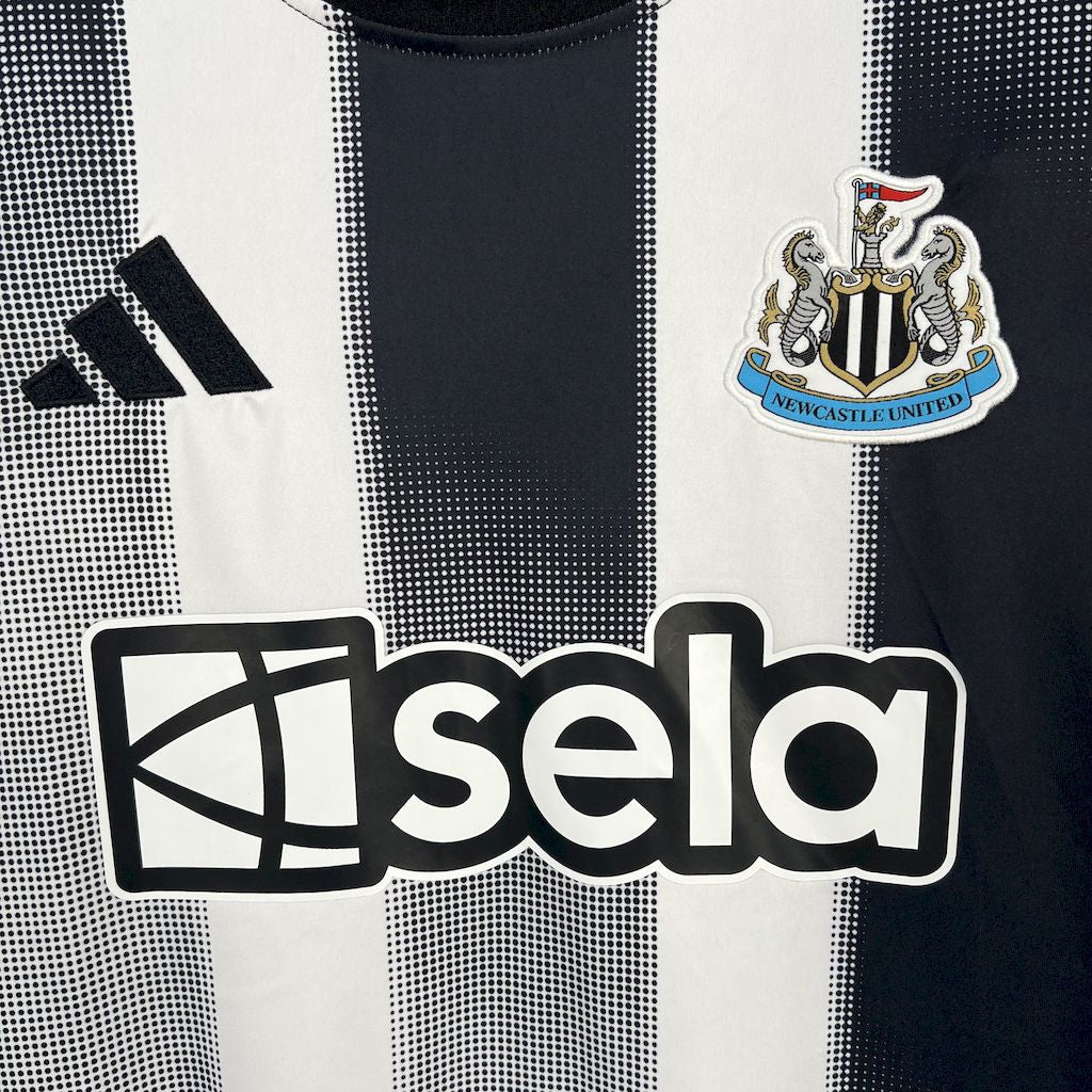 Newcastle United Local 2025/26 Versión Fan
