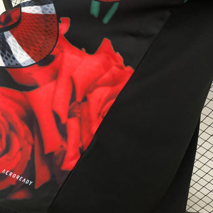 Real Madrid Edición Red Rosas 2025/26 Versión Fan