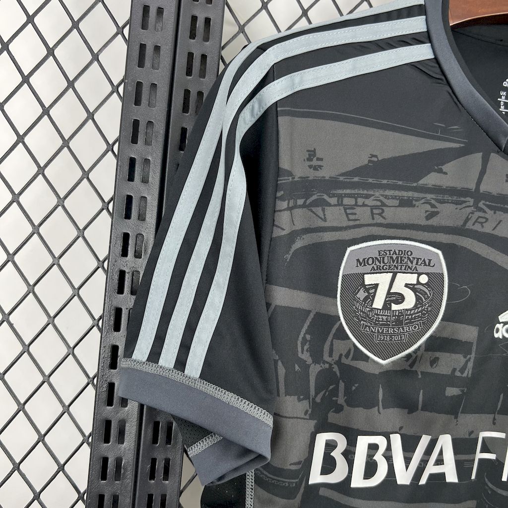 Camiseta River Plate 70 aniversario Retro 2013/14 Versión Fan