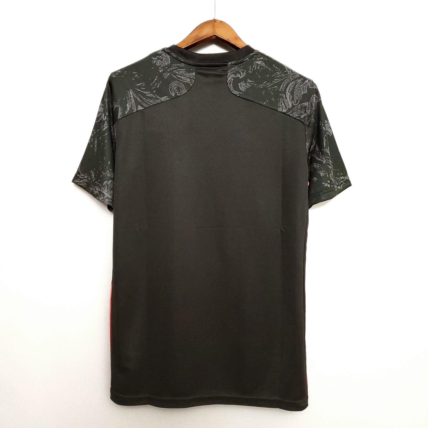 Real Madrid Tercera Retro 2020/21