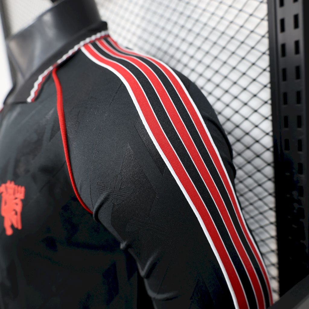 Camiseta Manchester United Manga Larga Edición Especial Negro 2025/26 Versión Jugador