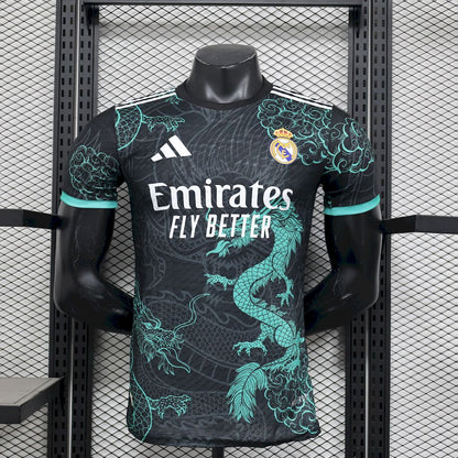 Real Madrid Edición Dragón Negro y Verde 2025/26 Versión Jugador