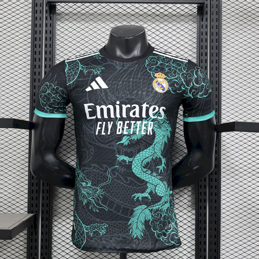 Real Madrid Edición Dragón Negro y Verde 2025/26 Versión Jugador