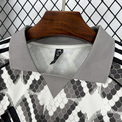 Camiseta Bayern Munich "Edición Especial Escamas Blancas" 2025/26 Versión Fan