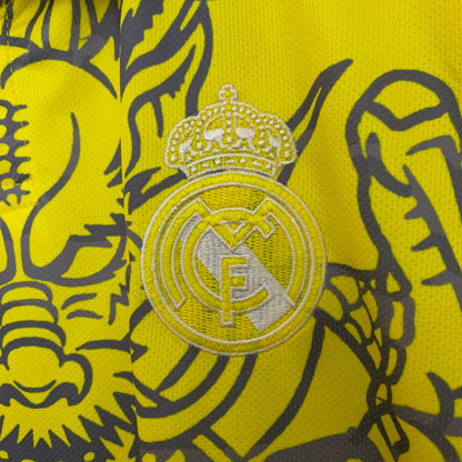 Real Madrid Edición Yellow Dragon 2025/26 Versión Fan