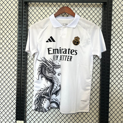 Real Madrid Edición Dragón Blanco 2025/26 Versión Fan