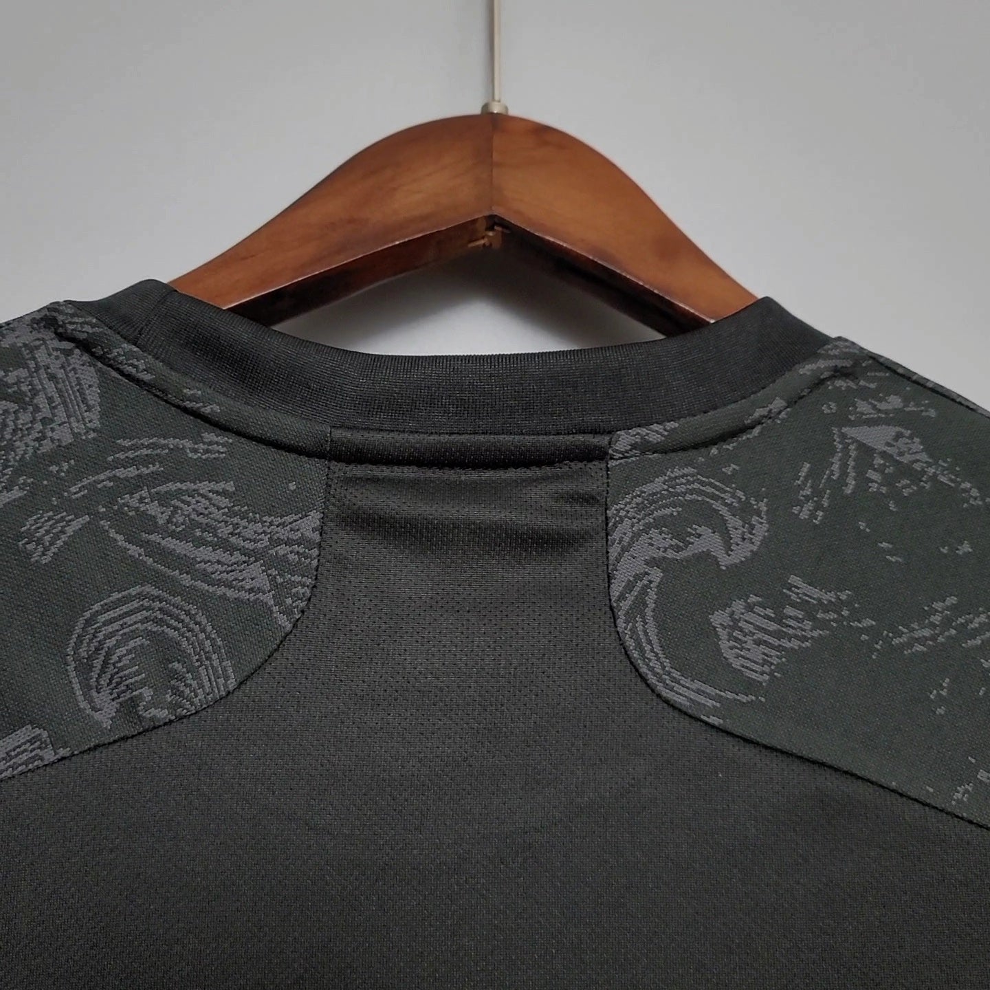 Real Madrid Tercera Retro 2020/21