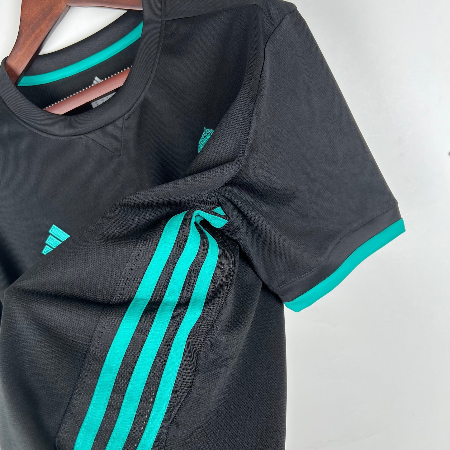 Camiseta Real Madrid Visita Retro 2017/18