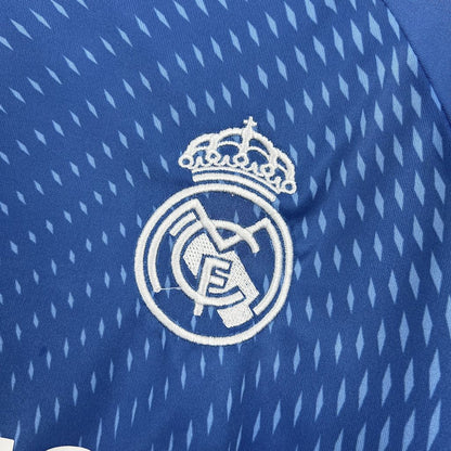 Real Madrid Edición Blue Sky 2025/26 Versión Fan