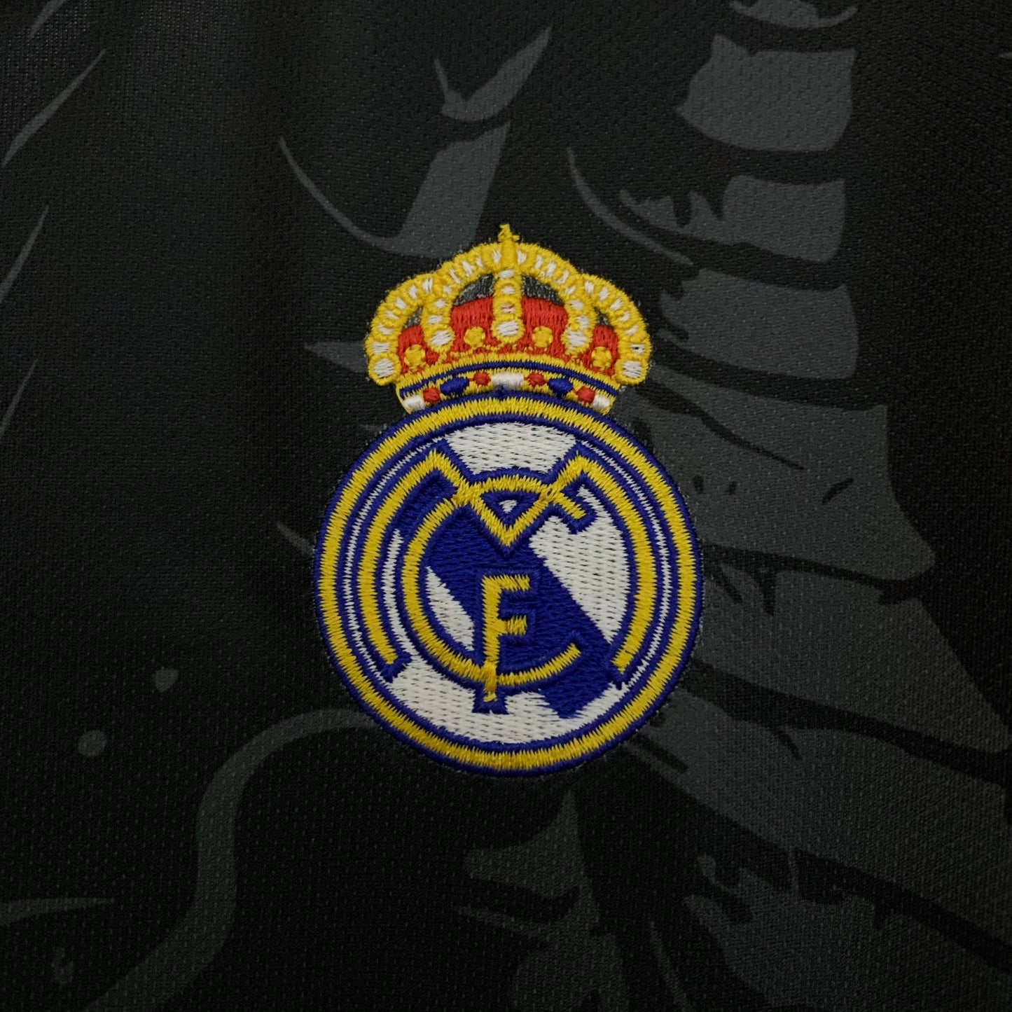 Real Madrid Edición Black Dragon 2025/26 Versión Fan
