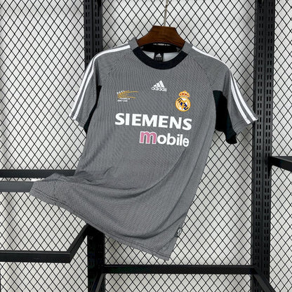Camiseta Real Madrid Portero Retro 2002/03 Versión Fan