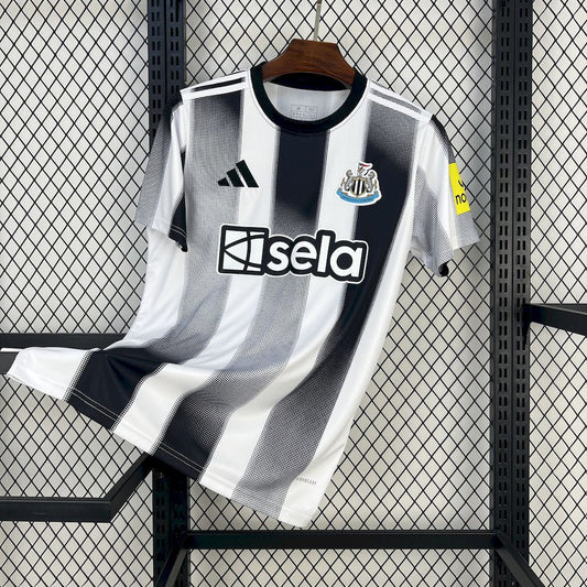 Newcastle United Local 2025/26 Versión Fan