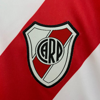 Camiseta River Plate Local Retro 2006/07 Versión Fan