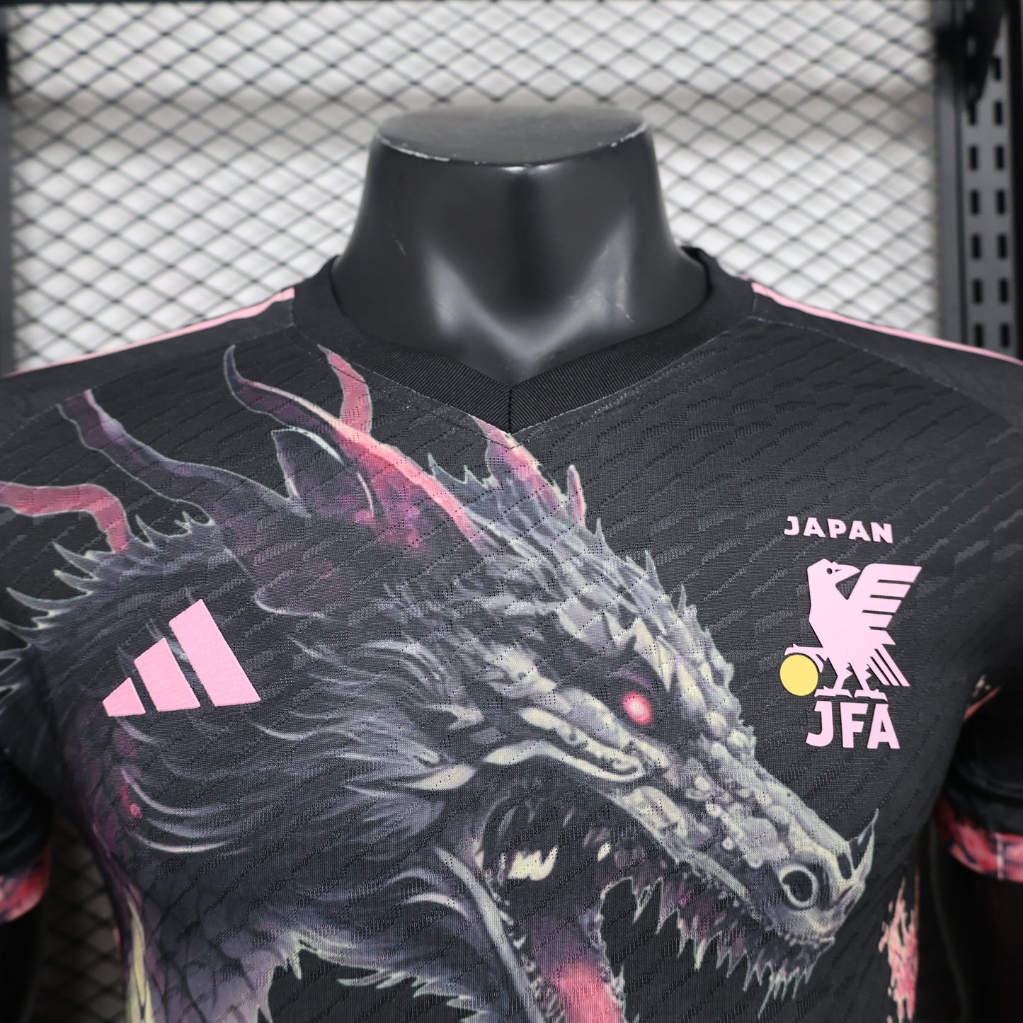 Camiseta Japón "Edición Especial Negra y Rosada" 2024 Versión Jugador