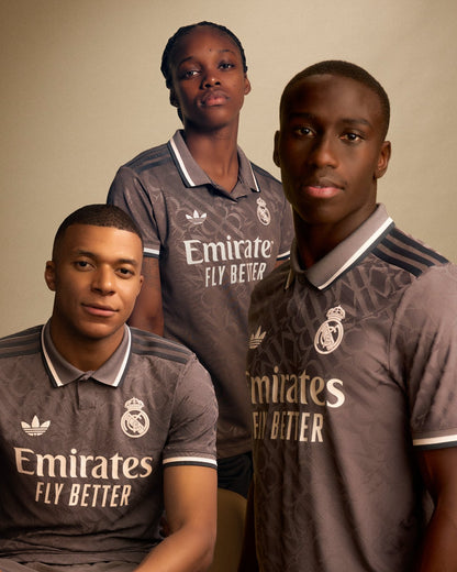 Camiseta Real Madrid Visita 2024/25 | Versión Fan