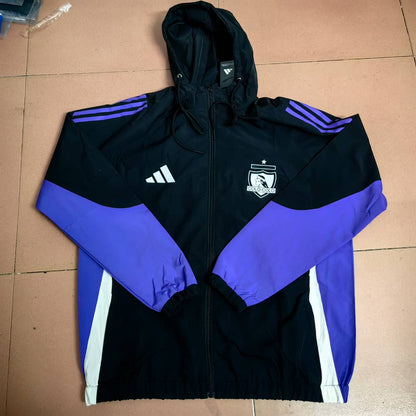 Colo Colo Cortavientos Morado y Negro 2025
