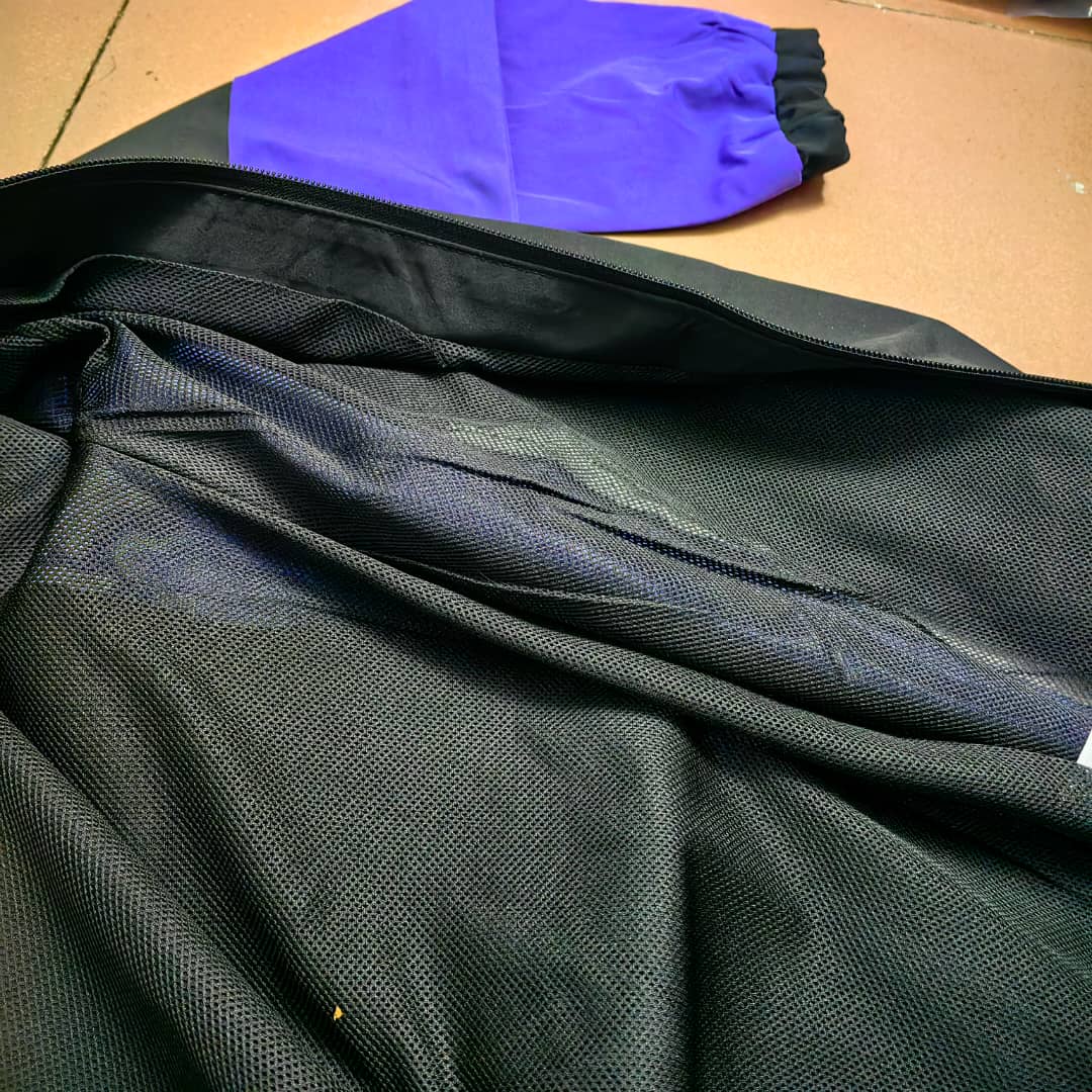 Colo Colo Cortavientos Morado y Negro 2025