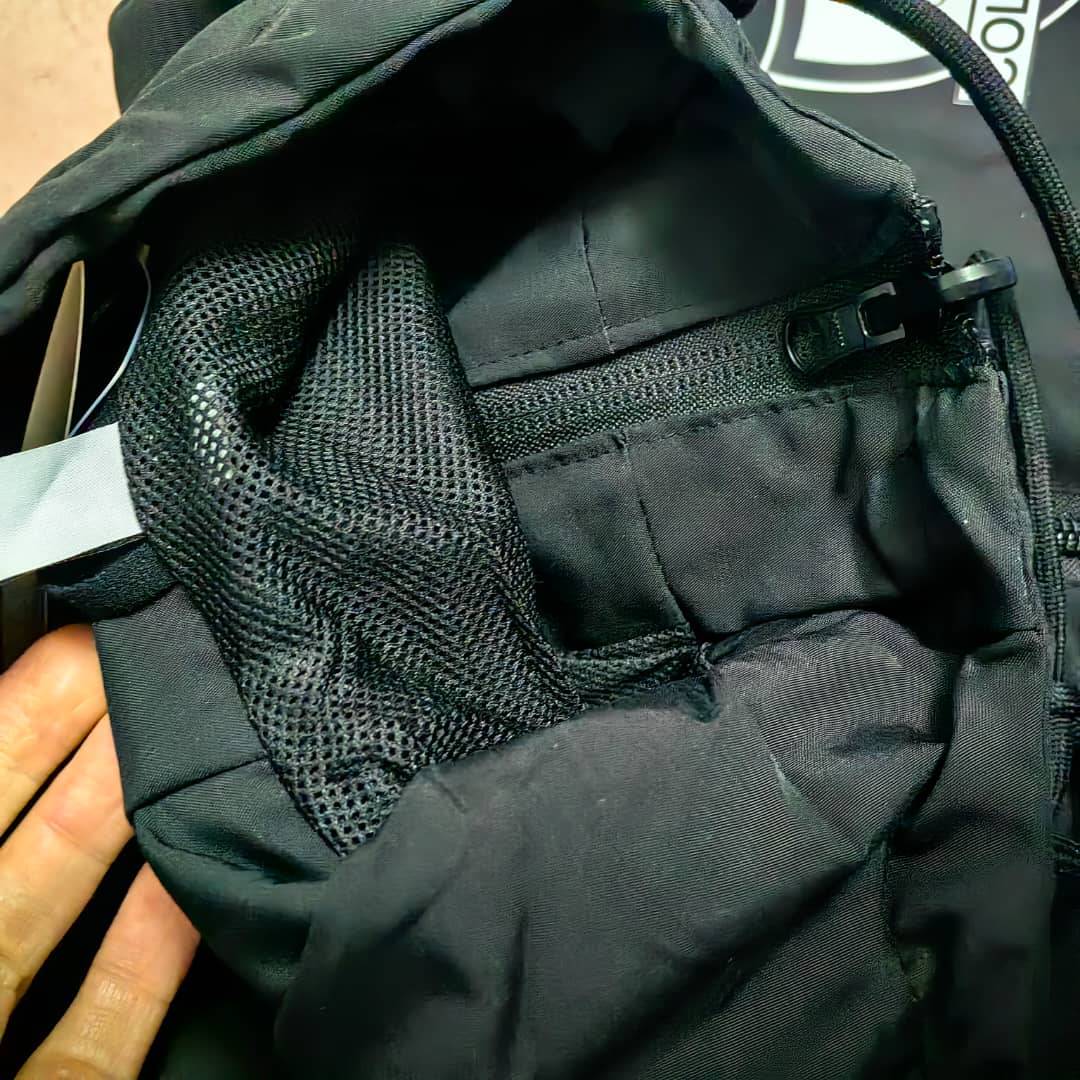 Colo Colo Cortavientos Morado y Negro 2025