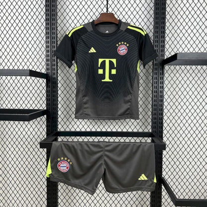 Bayern Munich Kit Niños Portero Negro 2025/26