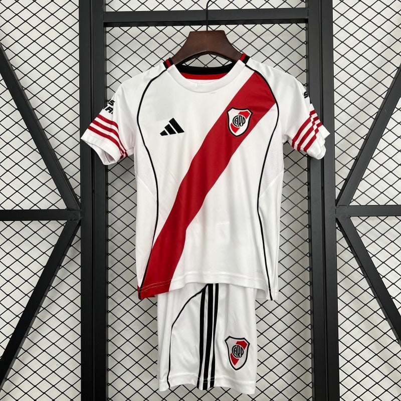 River Plate Kit Niños Local 2025/26